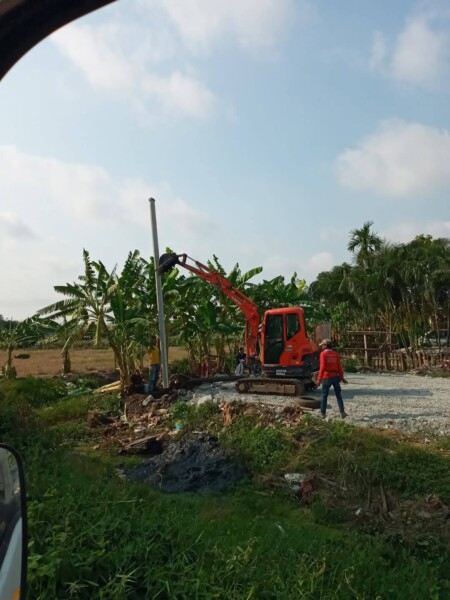 รถแม็คโครกรุงเทพ.com บริการรถแม็คโครให้เช่า รถแม็คโครรับจ้างกรุงเทพ (101)